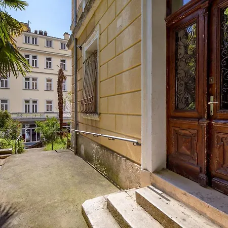 Apartment Tena -2nd Row To The Sea- Opatija