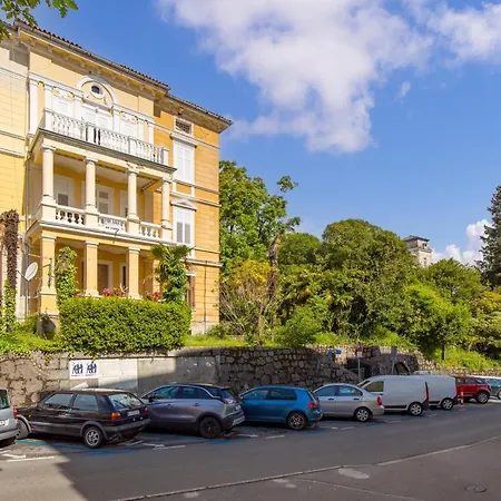 Apartment Tena -2nd Row To The Sea- Opatija