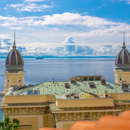 Tena -2nd Row To The Sea- * Opatija